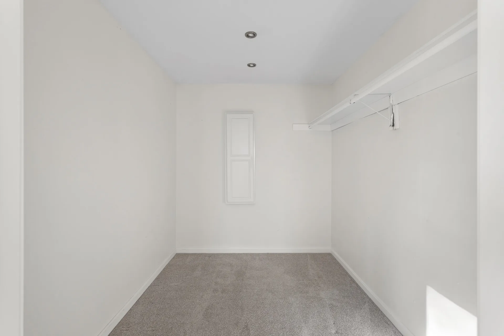 24 Hemlock Circle Sandown NH 03873