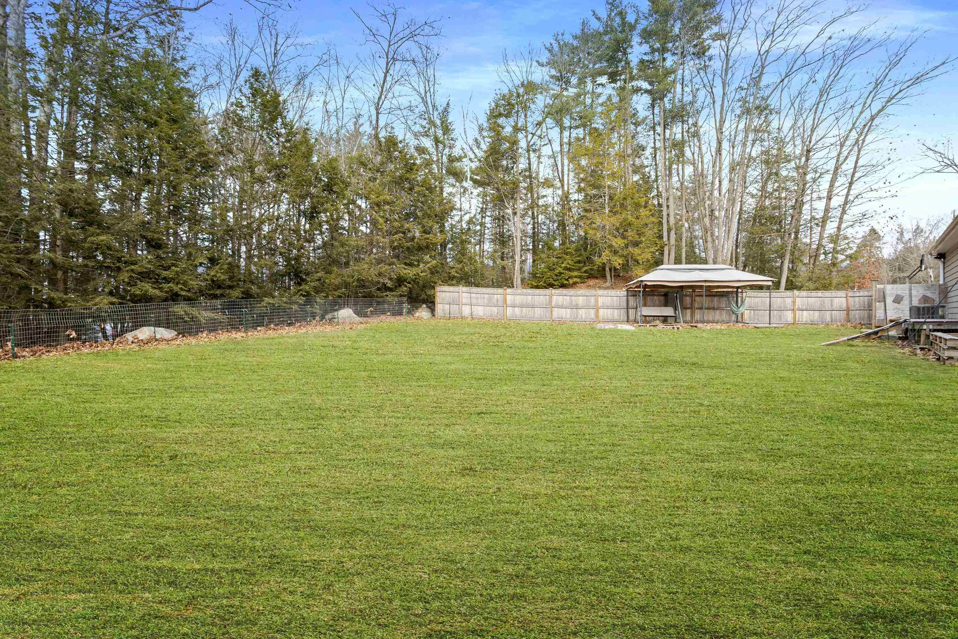 24 Hemlock Circle Sandown NH 03873