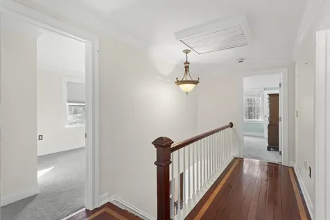 24 Hemlock Circle Sandown NH 03873