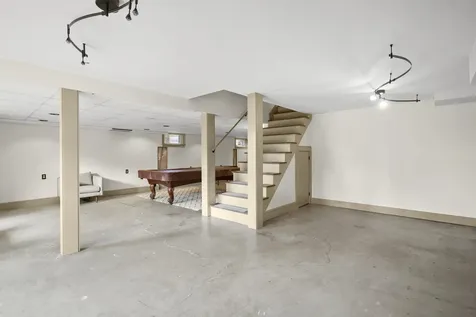 24 Hemlock Circle Sandown NH 03873