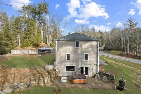 24 Hemlock Circle Sandown NH 03873