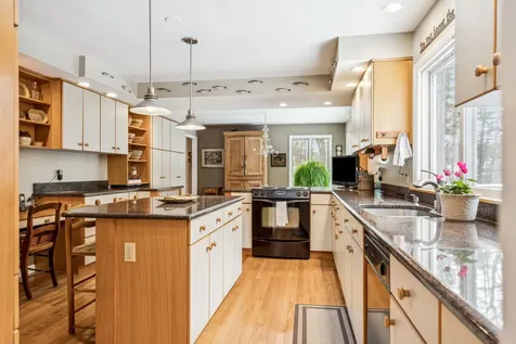 7 Willow Spring Lane Hanover NH 03755