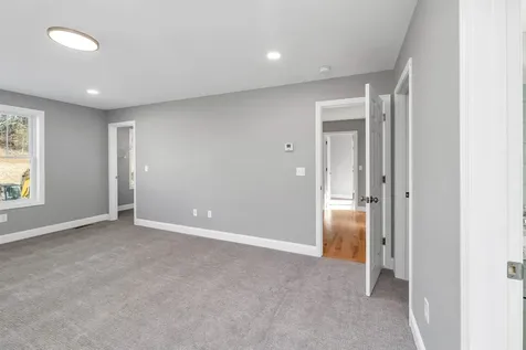 7 Shelburne Lane Concord NH 03301