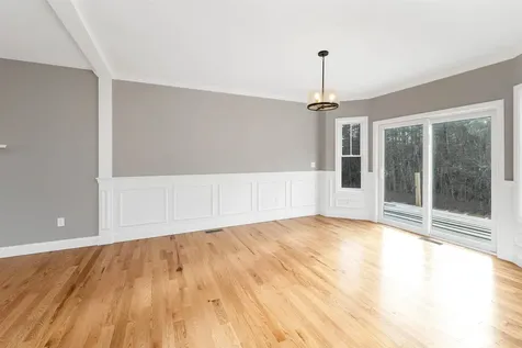 7 Shelburne Lane Concord NH 03301