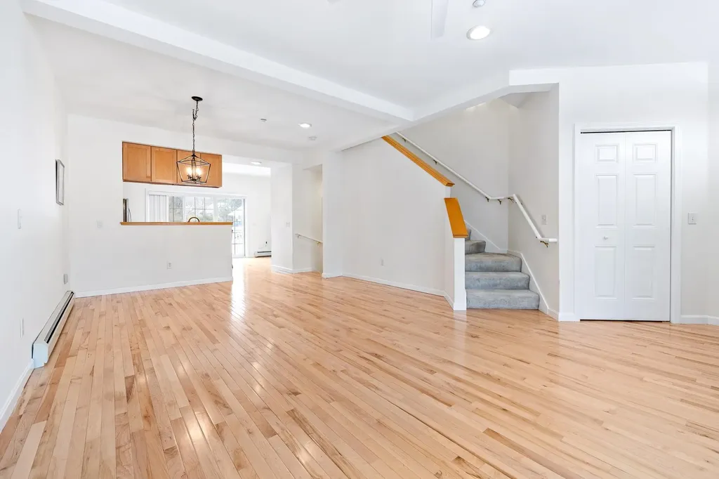 86 Barrister Drive Hartford VT 05001