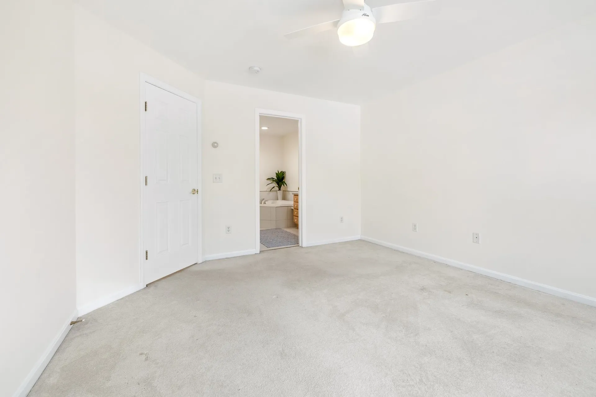 86 Barrister Drive Hartford VT 05001