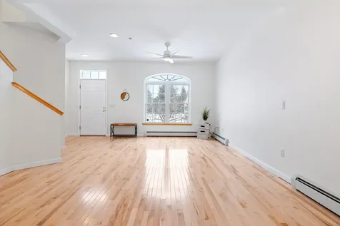 86 Barrister Drive Hartford VT 05001