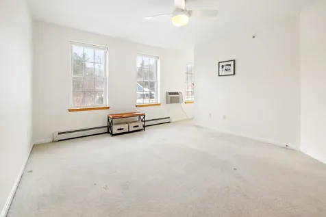 86 Barrister Drive Hartford VT 05001