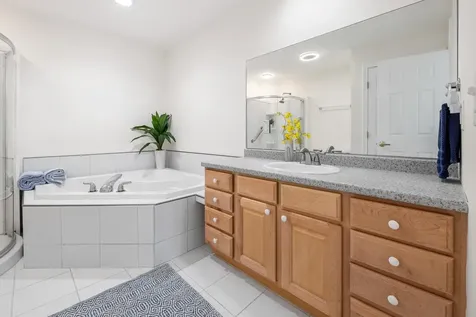 86 Barrister Drive Hartford VT 05001