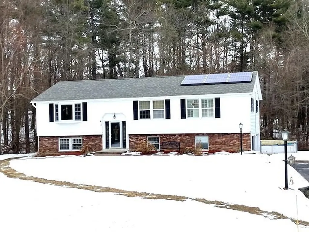 4 Blueberry Road Windham NH 03087