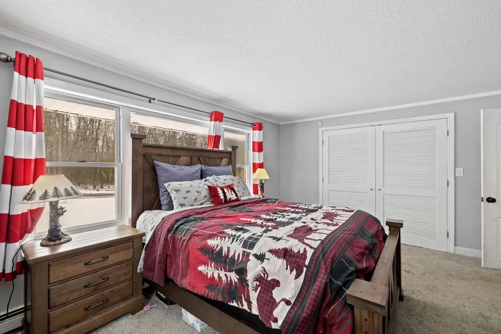 240 Leda Avenue Manchester NH 03104