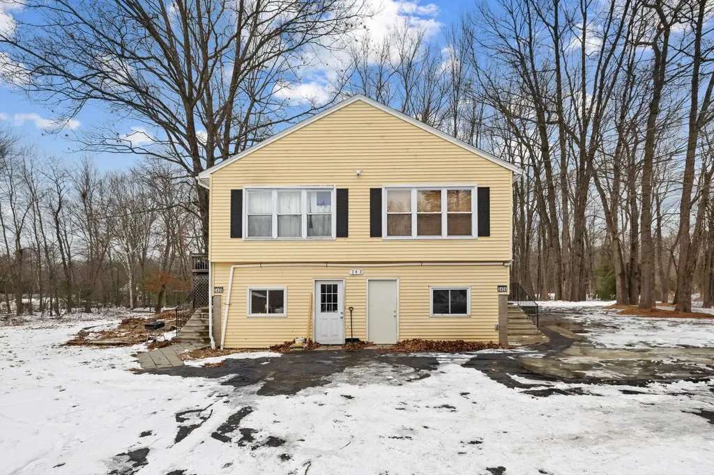 240 Leda Avenue Manchester NH 03104