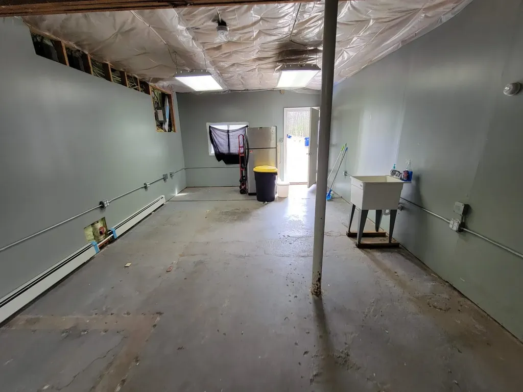 240 Leda Avenue Manchester NH 03104