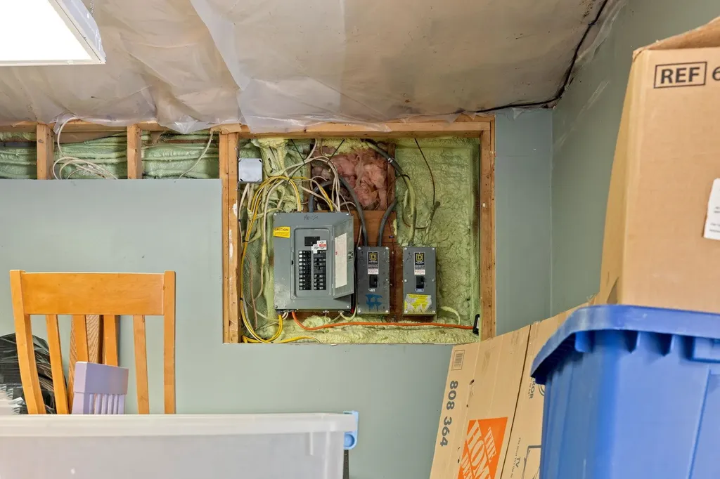 240 Leda Avenue Manchester NH 03104