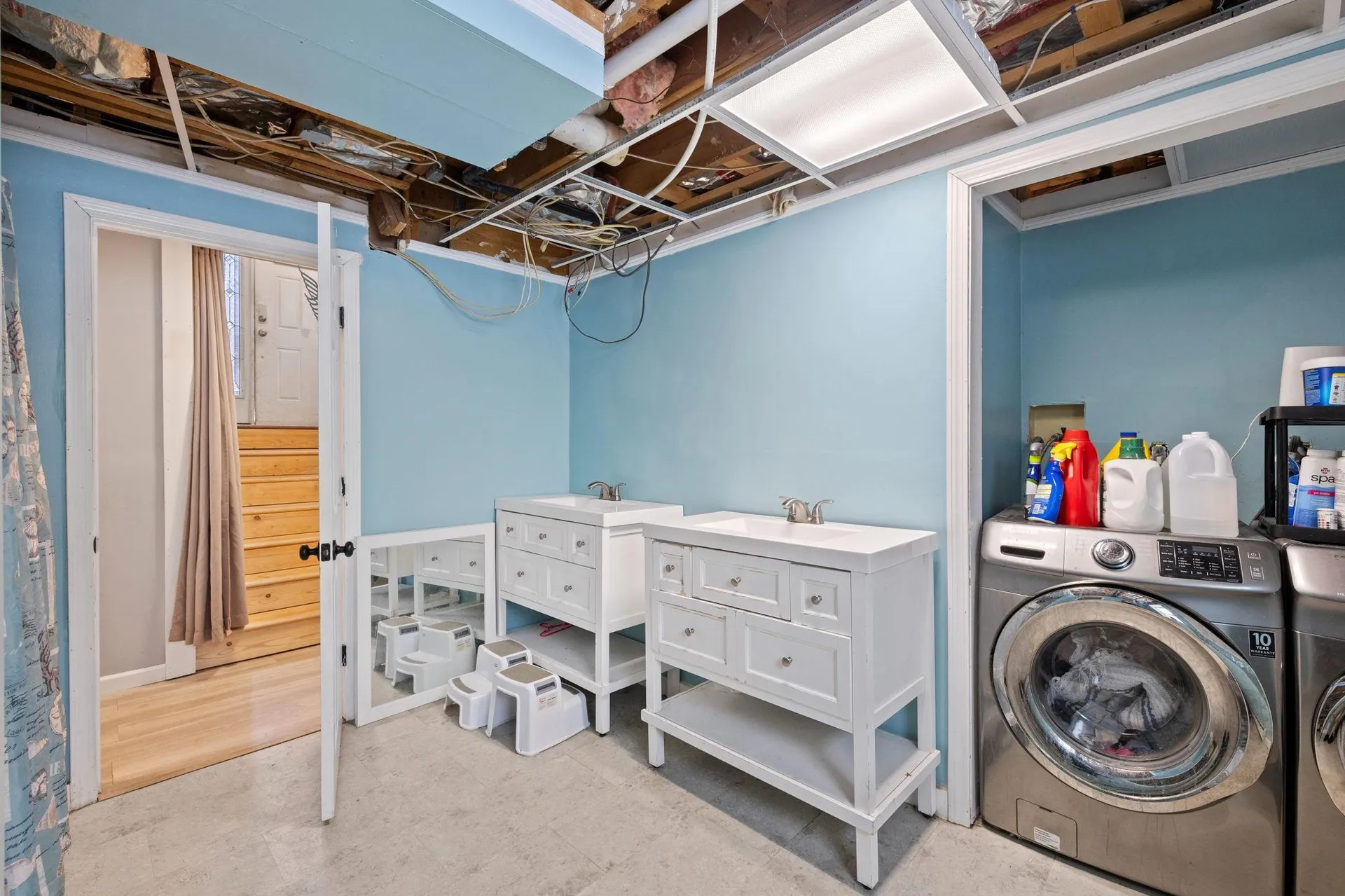 240 Leda Avenue Manchester NH 03104