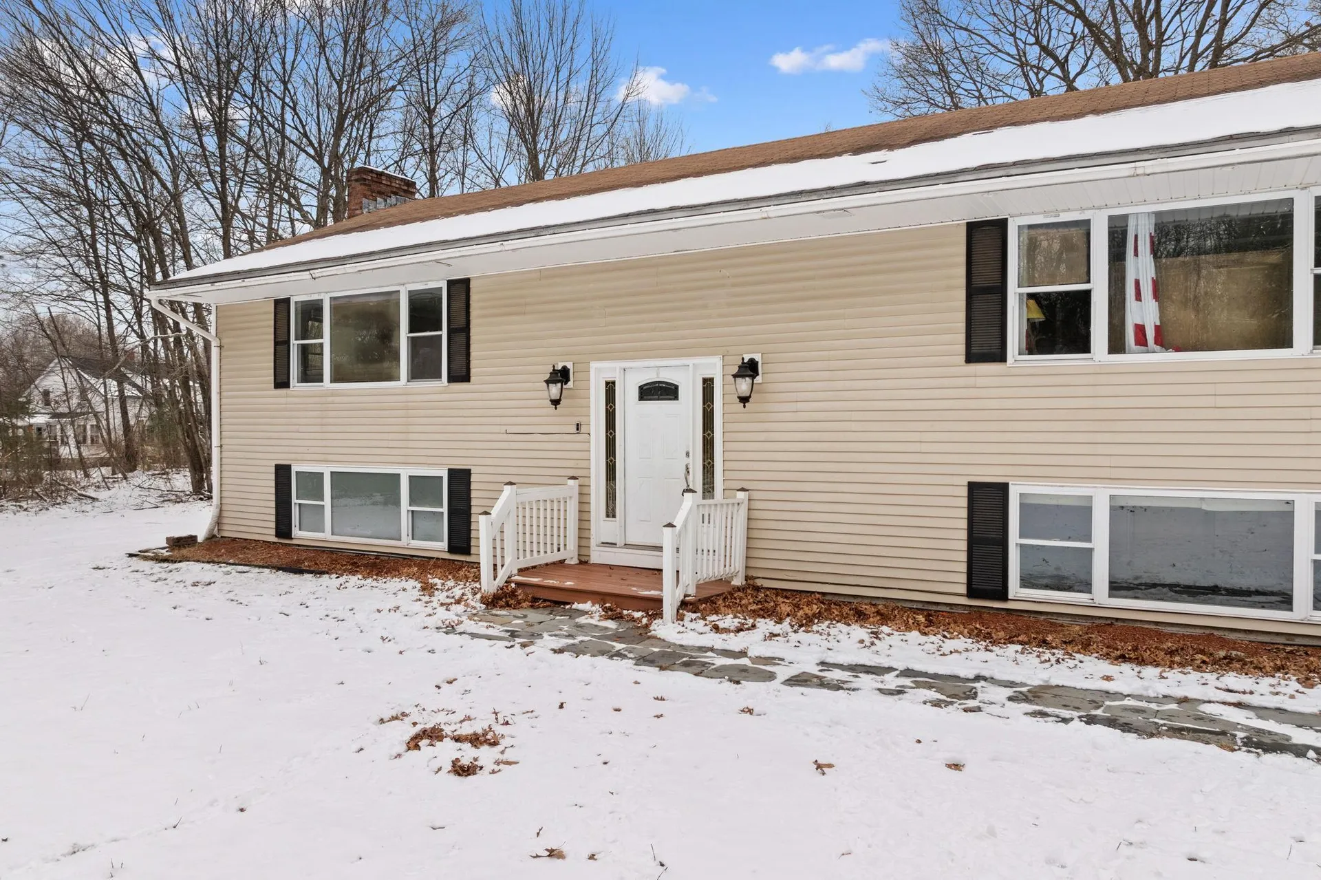 240 Leda Avenue Manchester NH 03104