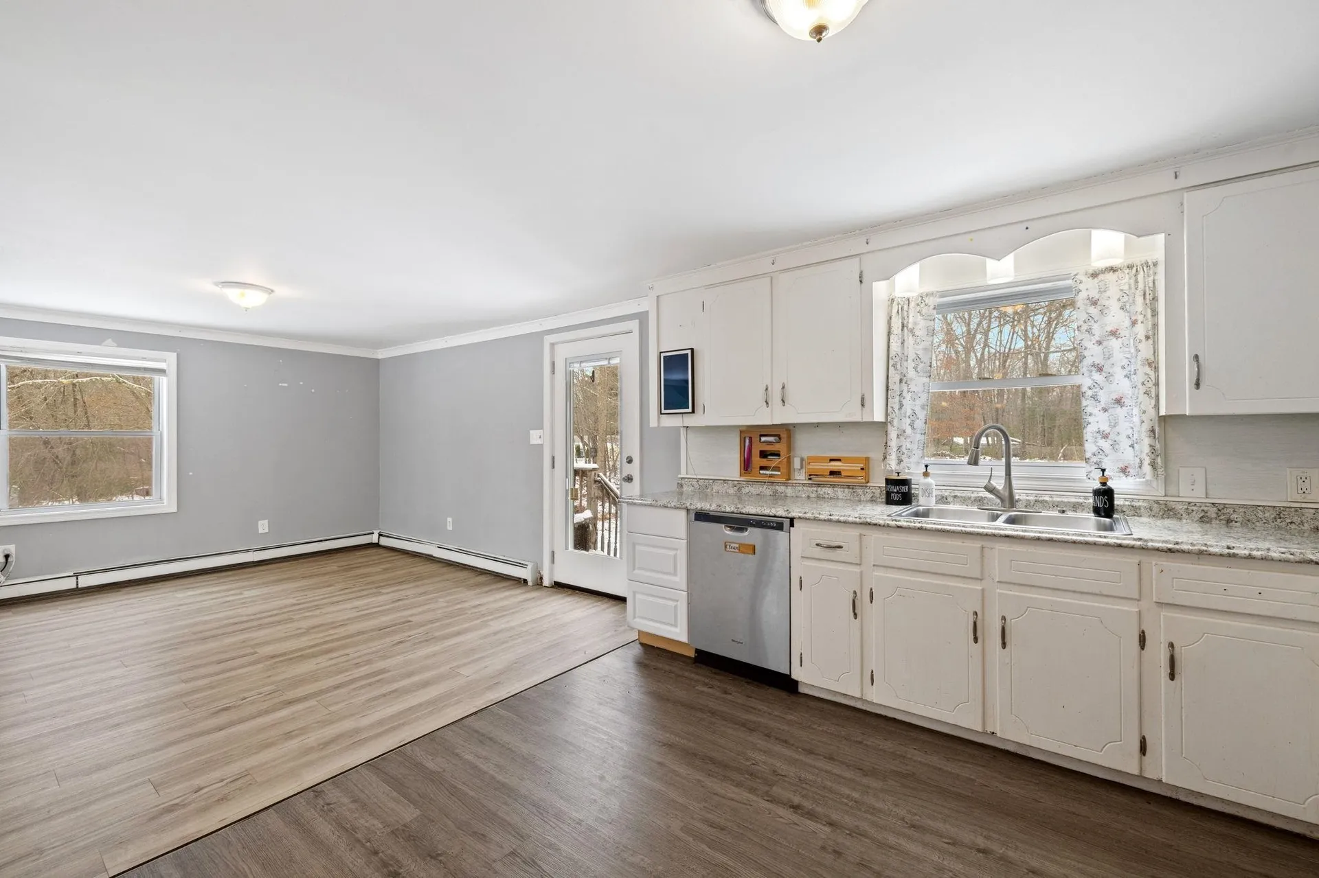 240 Leda Avenue Manchester NH 03104