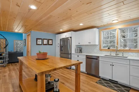 24 Newell Lane Whitefield NH 03598