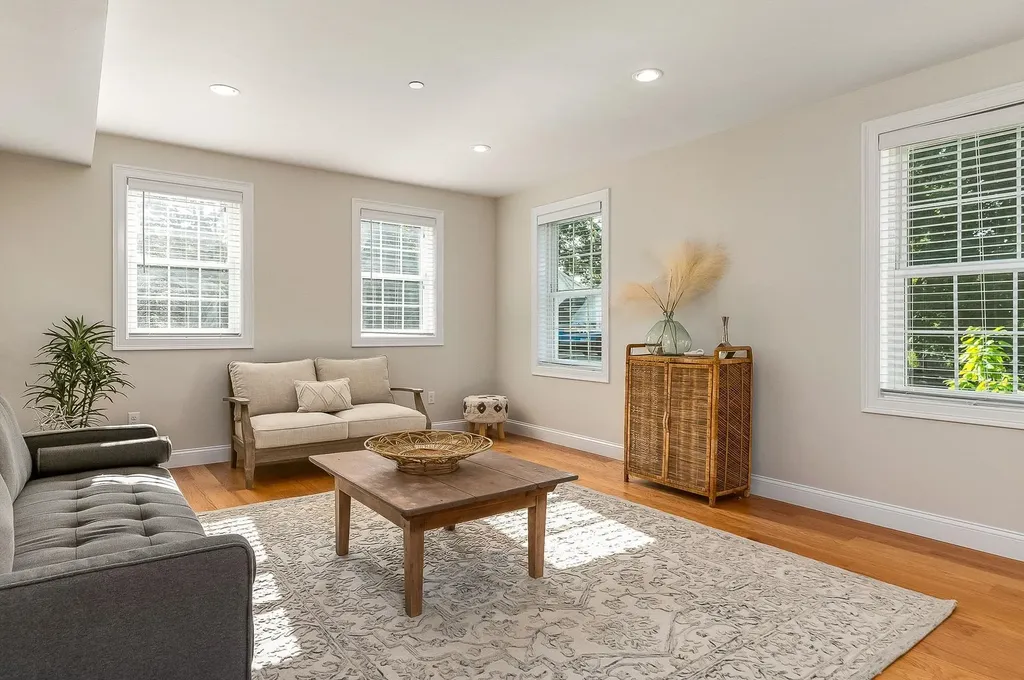 5 Pleasant Street Kittery ME 03904