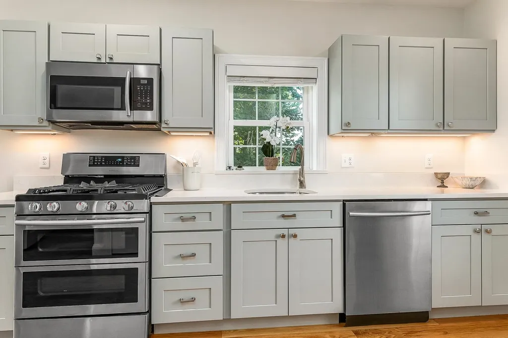 5 Pleasant Street Kittery ME 03904