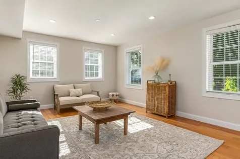 5 Pleasant Street Kittery ME 03904