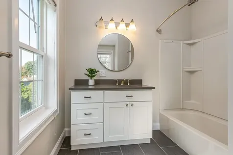 5 Pleasant Street Kittery ME 03904