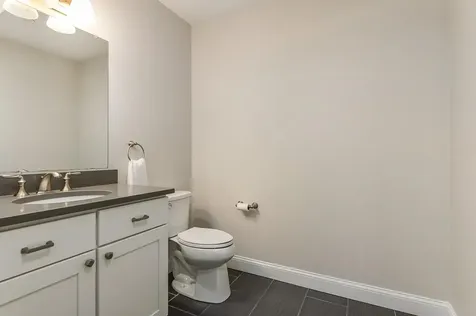 5 Pleasant Street Kittery ME 03904