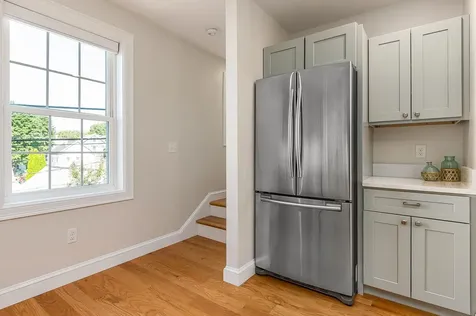5 Pleasant Street Kittery ME 03904
