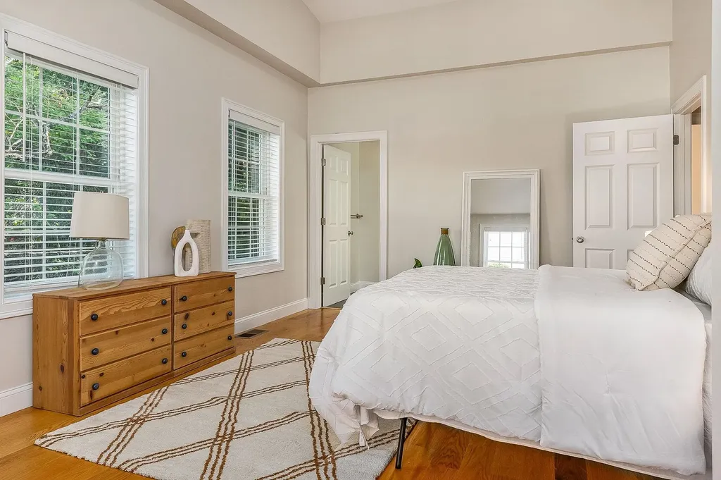 5 Pleasant Street Kittery ME 03904