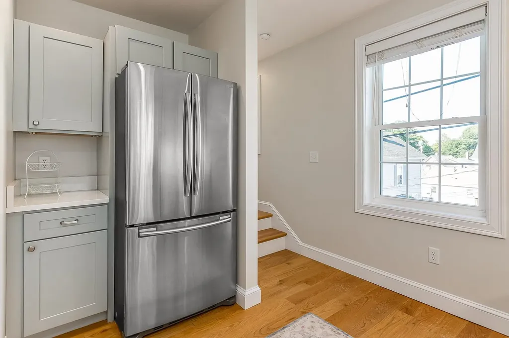 5 Pleasant Street Kittery ME 03904