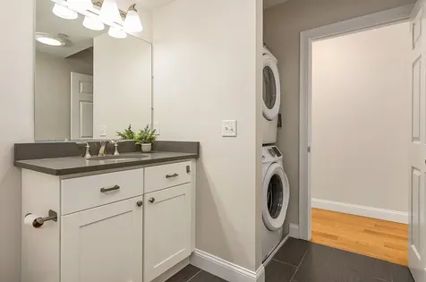 5 Pleasant Street Kittery ME 03904