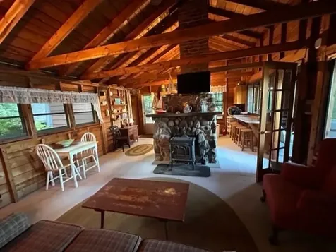 792 Bunker Road New London NH 03257