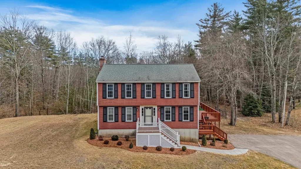 6 Kristopher Lane Raymond NH 03044