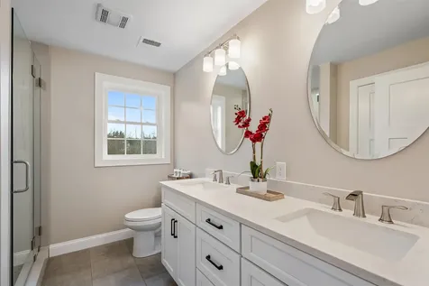 343 Island Pond Road Derry NH 03038