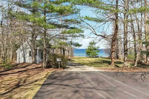 122 Pipers Point Lane Alton NH 03809