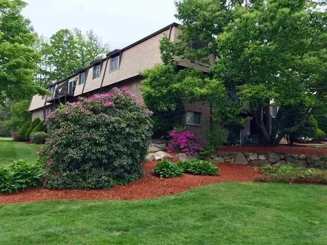 2 Silvestri Circle Derry NH 03038