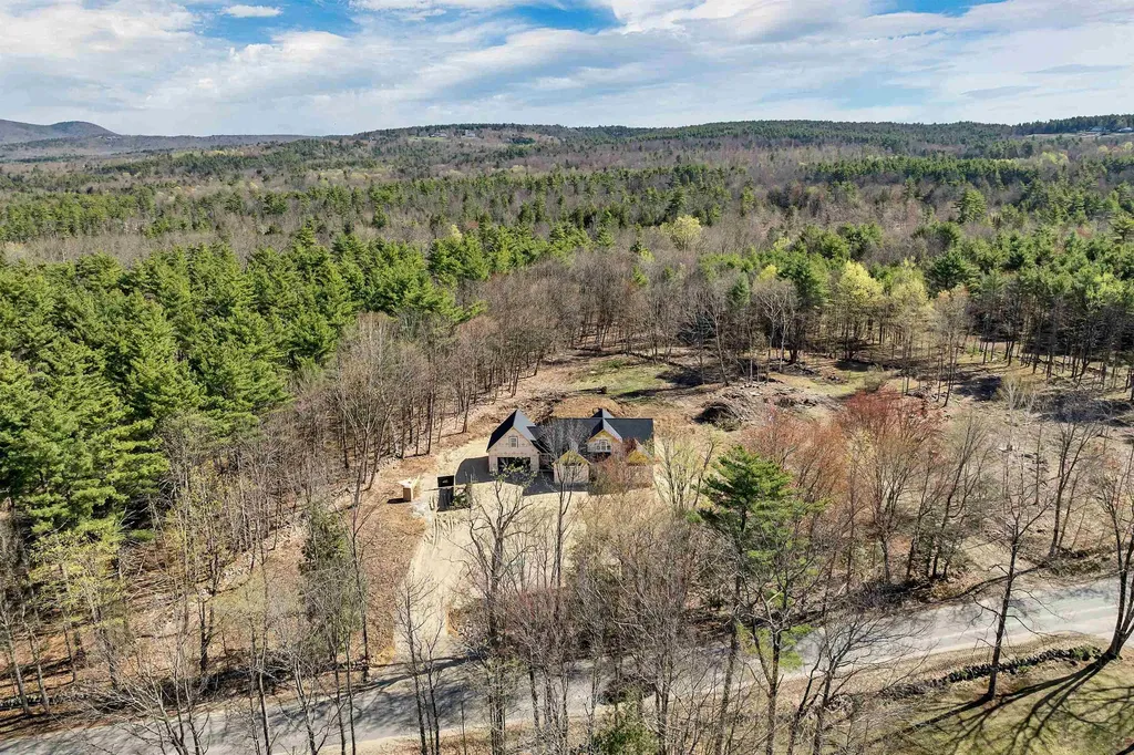 807 North Line Road Tuftonboro NH 03816