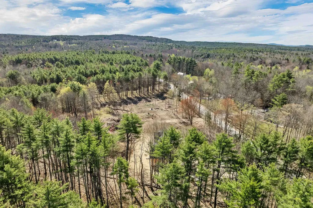 807 North Line Road Tuftonboro NH 03816