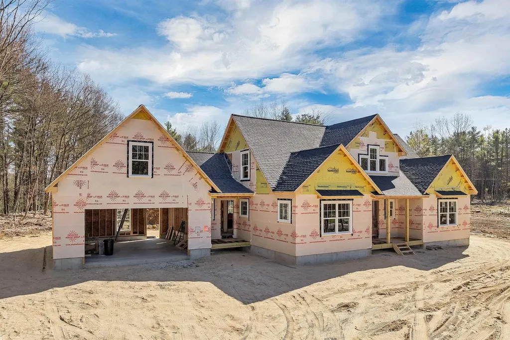 807 North Line Road Tuftonboro NH 03816