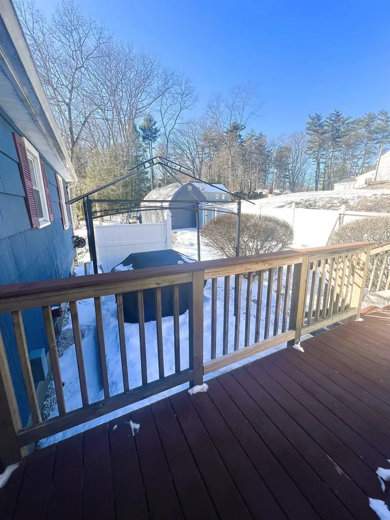 9 Beach Drive Kingston NH 03848