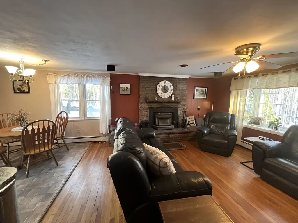 9 Beach Drive Kingston NH 03848