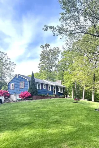 9 Beach Drive Kingston NH 03848