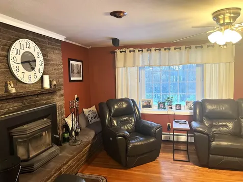 9 Beach Drive Kingston NH 03848