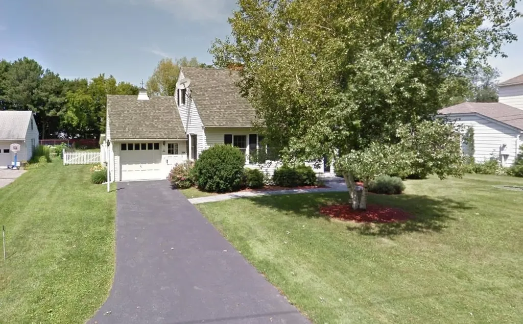8 Lindenwood Drive South Burlington VT 05403
