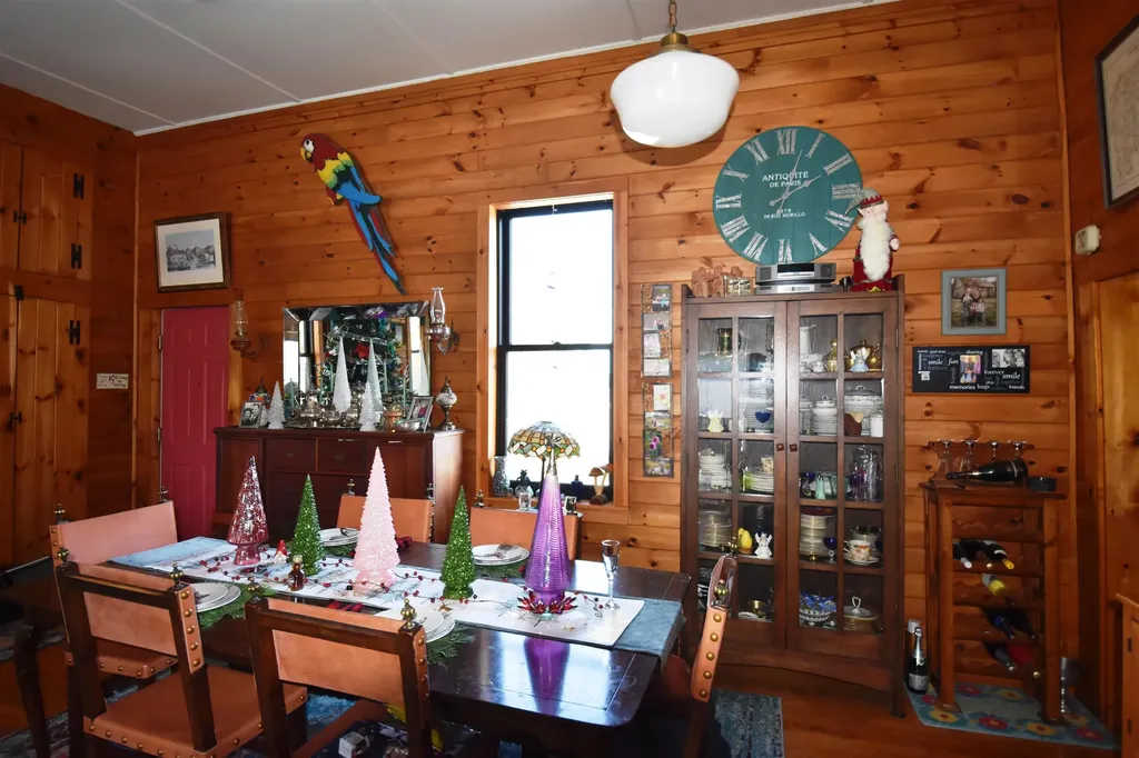 96 East Road Panton VT 05491