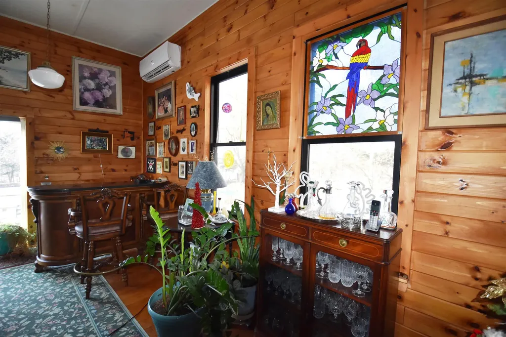 96 East Road Panton VT 05491