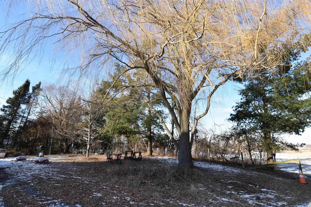 96 East Road Panton VT 05491