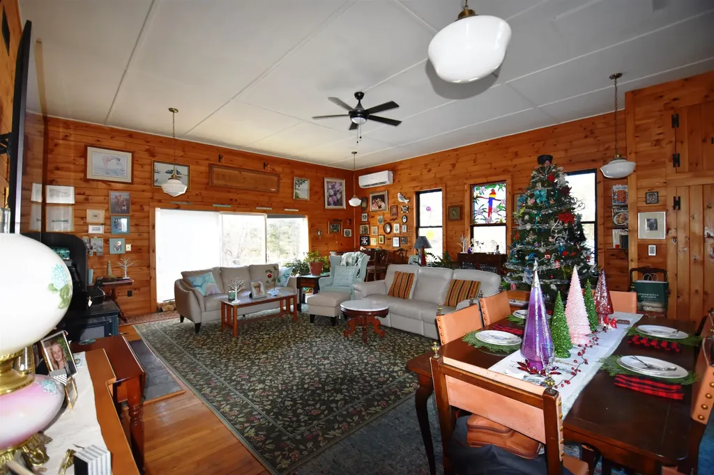 96 East Road Panton VT 05491