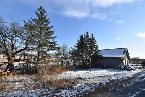 96 East Road Panton VT 05491