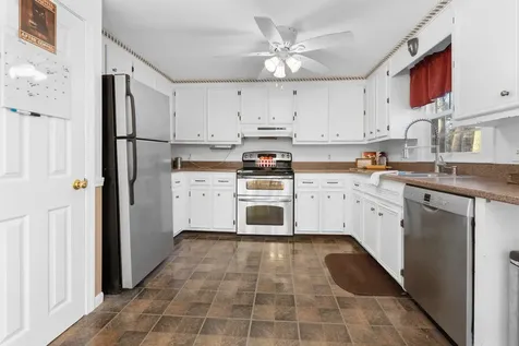 3 Hickory Drive Derry NH 03038